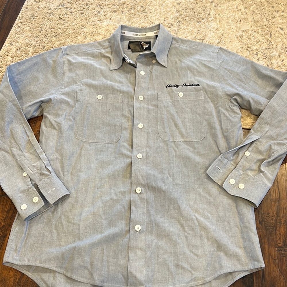Long Sleeve Button Down Harley-Davidson Shirt Size M in EUC light grey is blue